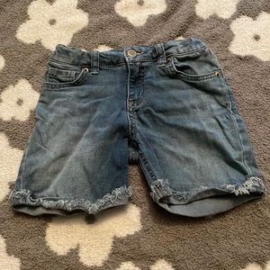 Cat & Jack kids midi shorts size S 6/6X. Denim midi shorts.